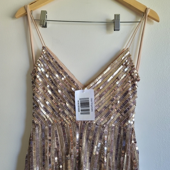 Mac Duggal, Sequin Spaghetti Strap‎ Gown, Gold, Size 0, NWT - Picture 8 of 11